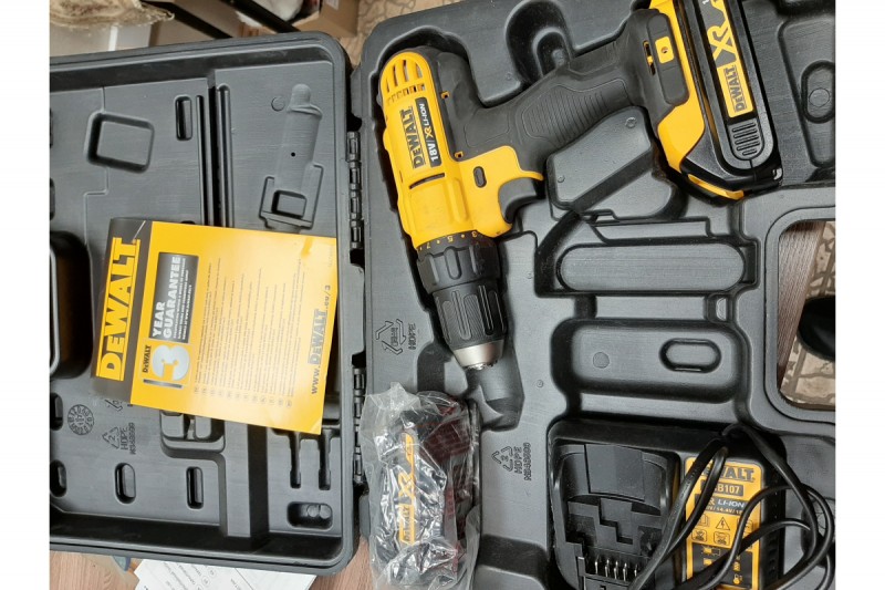 Шуруповерт аккумуляторный DEWALT (DCD 771 C2 ; 2 АКБ; 42 Нм)