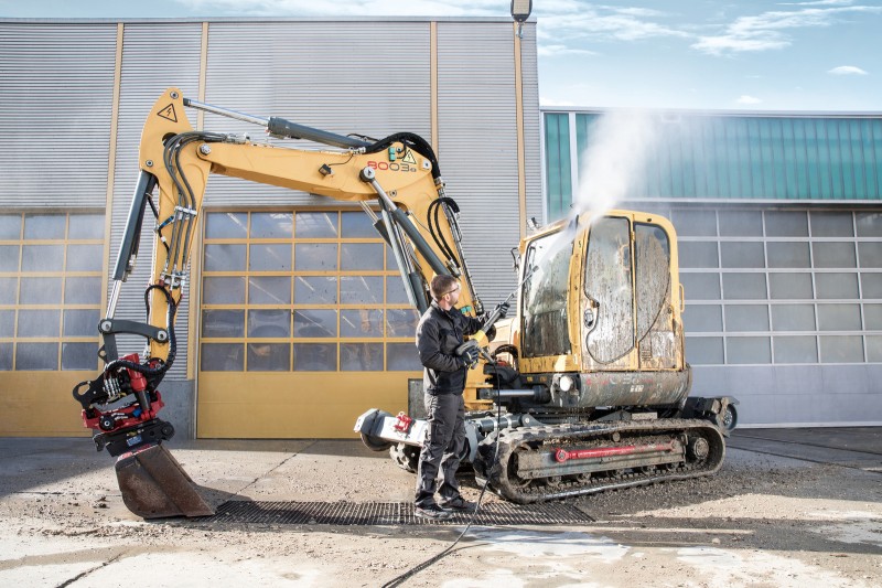 Мойка высокого давления KARCHER (HD 7/17 M *EU; 4700Вт; 175 бар; 700л/час; шланг 10м; 24кг)