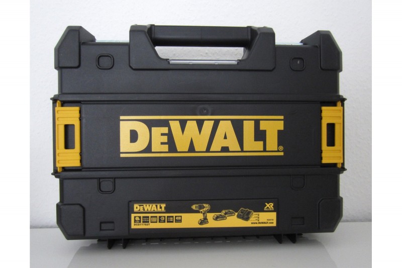 Шуруповерт аккумуляторный DEWALT (DCD 777 S2T ; 2 АКБ; 65 Hм)